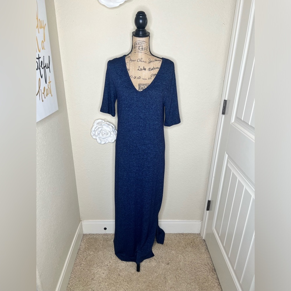 NTM: Lou & Grey Heathered Navy Blue Short Sleeve Maxi Dress with Slits Size M